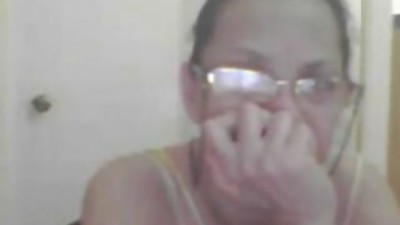 shy mom