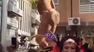 Booty clap