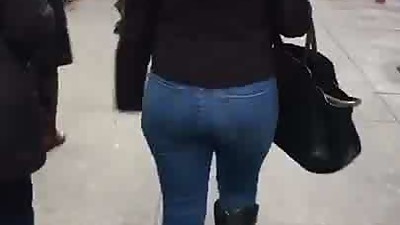 Culona en la calle